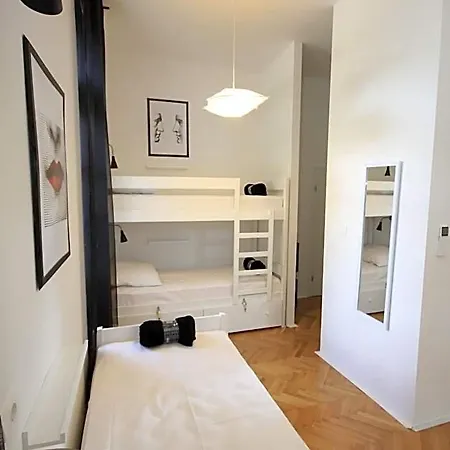 Hotel The